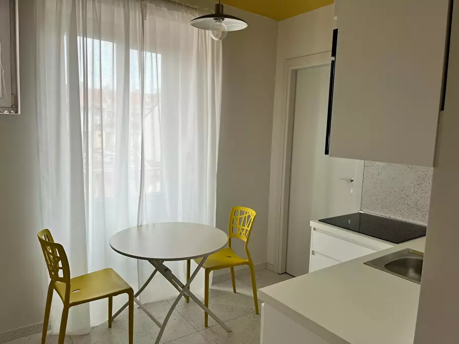 Immagine 5 di Appartamento in affitto  in Via Madama Cristina a Torino