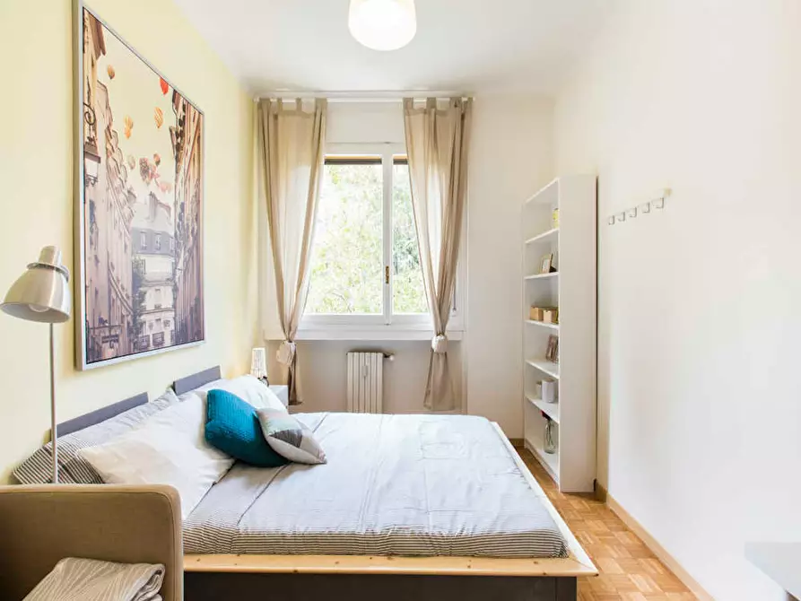 Immagine 2 di Camera in affitto  in Via Leone Tolstoi a Milano