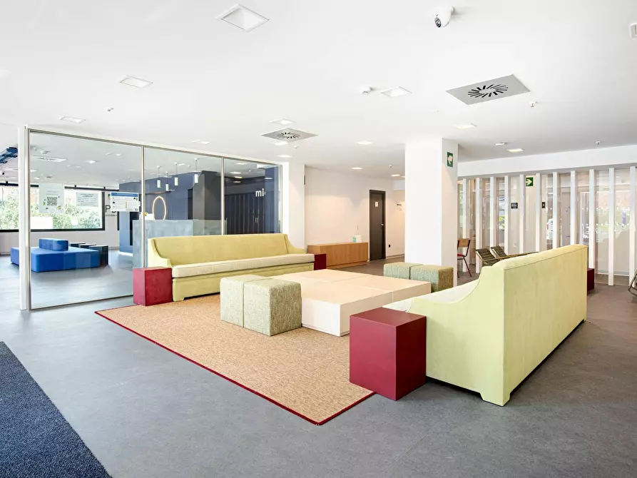 Immagine 10 di Camera condivisa in affitto  in Plaza Occidente a Campiello (La Manjoya)