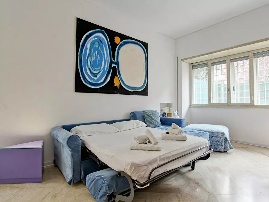 Immagine 9 di Casa indipendente in affitto  in Via Prisciano a Roma