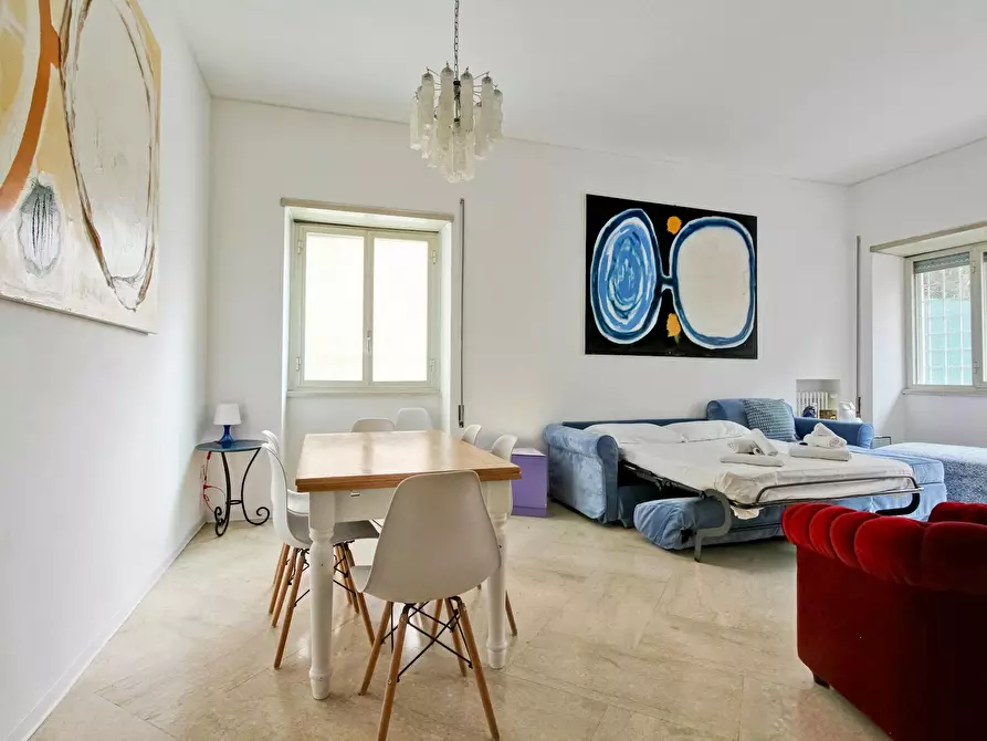 Immagine 8 di Casa indipendente in affitto  in Via Prisciano a Roma