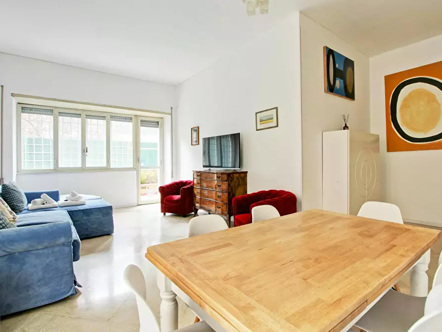 Immagine 6 di Casa indipendente in affitto  in Via Prisciano a Roma