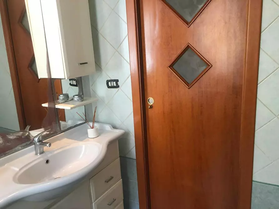 Immagine 7 di Camera in affitto  in Via Antonietta de Pace a Napoli