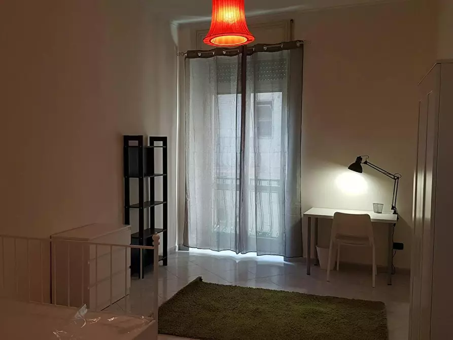 Immagine 2 di Camera in affitto  in Via Antonietta de Pace a Napoli