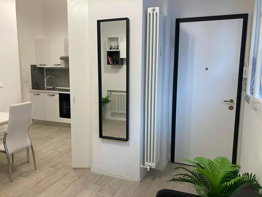 Immagine 9 di Camera in affitto  in Mura di Porta San Felice a Bologna