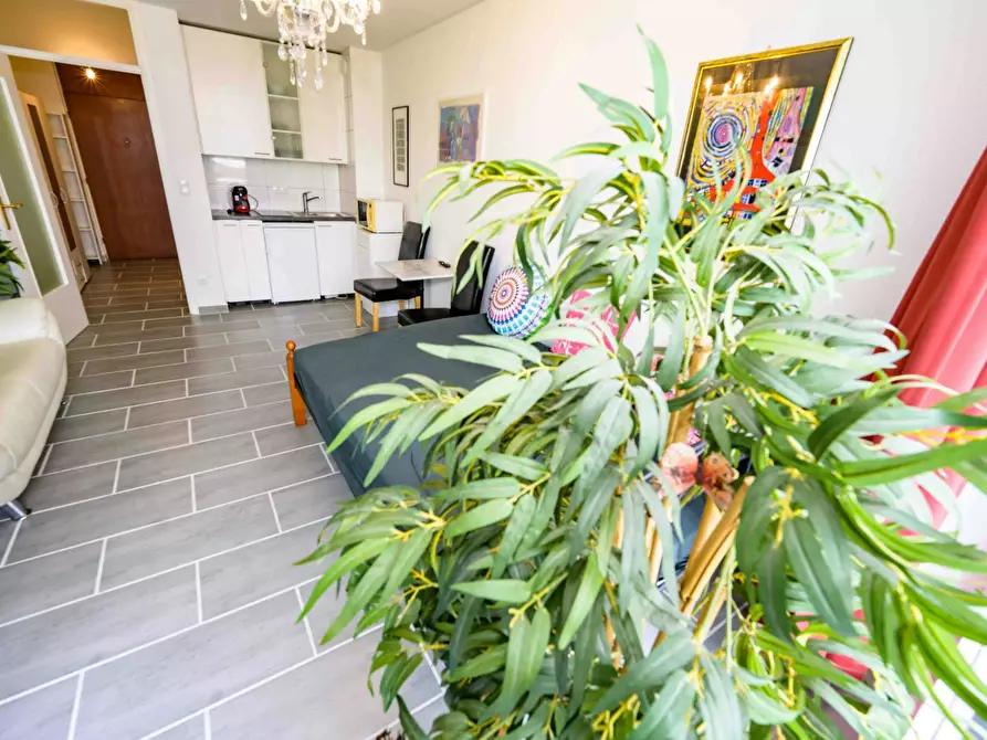Immagine 9 di Appartamento in affitto  in Peter-Schwingen-Straße a Bonn