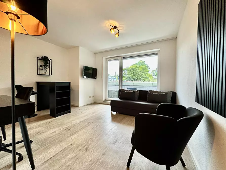 Immagine 2 di Appartamento in affitto  in Bonner Straße a Düsseldorf