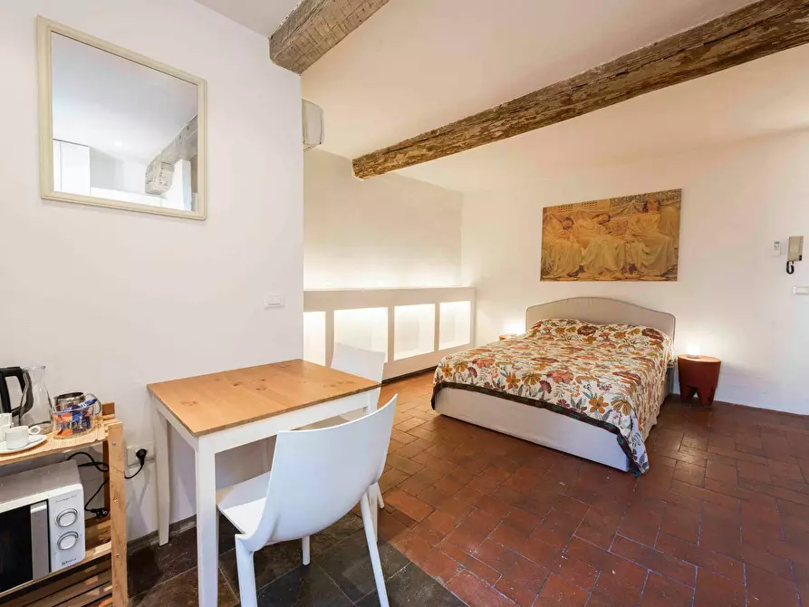 Immagine 1 di Appartamento in affitto  in Via dell'Amorino a Firenze