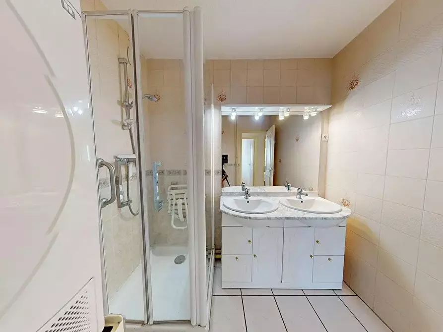 Immagine 10 di Camera in affitto  in Rue Albert Camus a Lormont