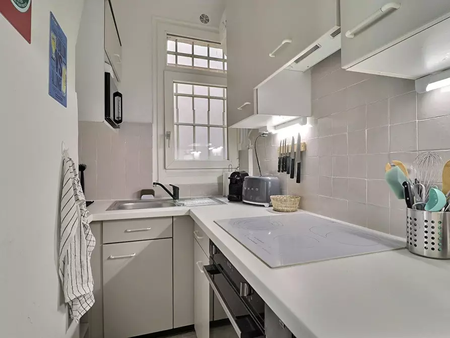 Immagine 10 di Appartamento in affitto  in Rue des Tournelles a Paris