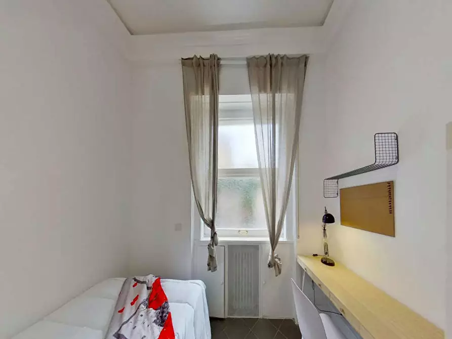Immagine 1 di Camera in affitto  in Via Gualtiero Castellini a Roma