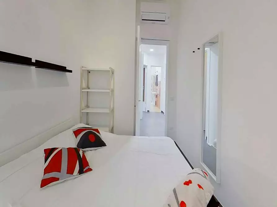 Immagine 1 di Camera in affitto  in Via Gualtiero Castellini a Roma