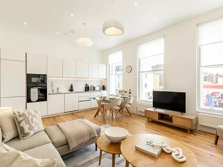 Immagine 8 di Appartamento in affitto  in Fulham Road a Kensington