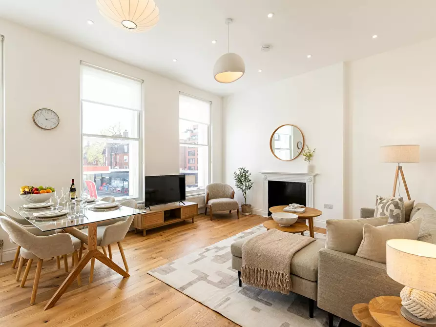Immagine 1 di Appartamento in affitto  in Fulham Road a Kensington