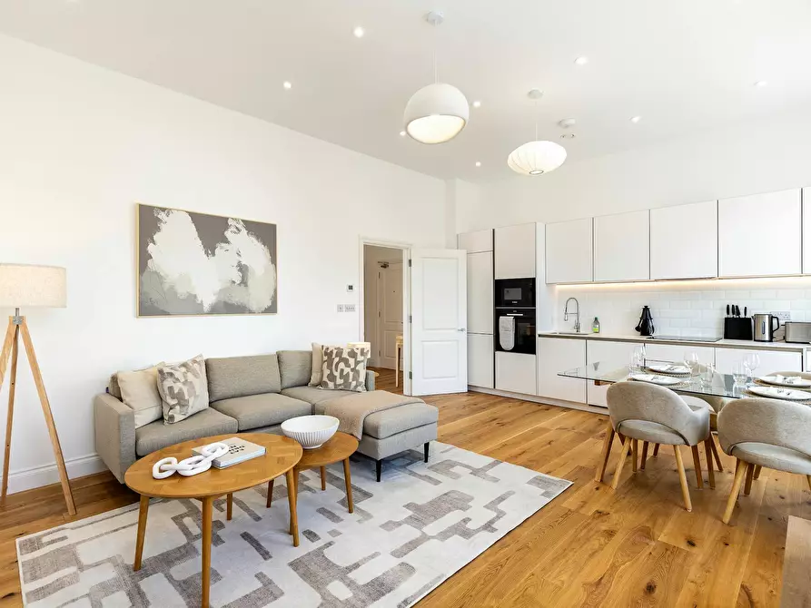 Immagine 7 di Appartamento in affitto  in Fulham Road a Kensington