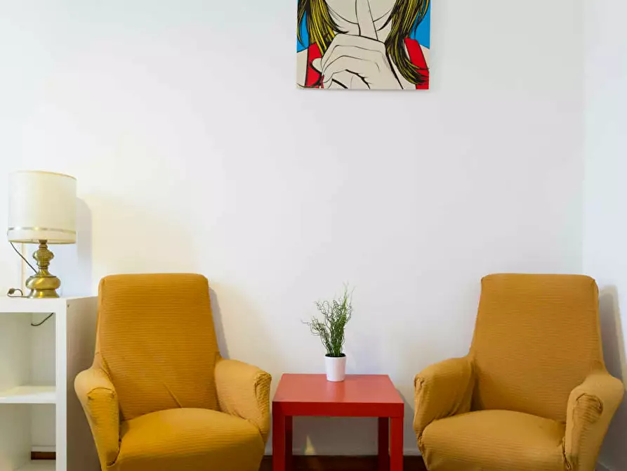 Immagine 9 di Camera in affitto  in Via degli Imbriani a Milano