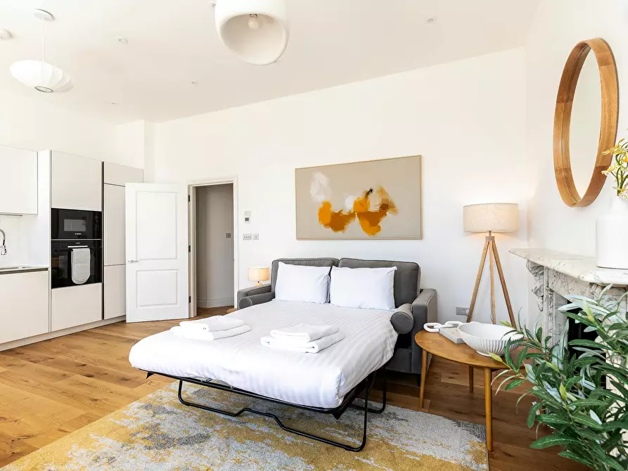 Immagine 5 di Appartamento in affitto  in Fulham Road a Kensington