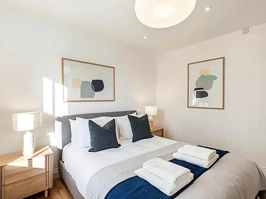 Immagine 3 di Appartamento in affitto  in Fulham Road a Kensington