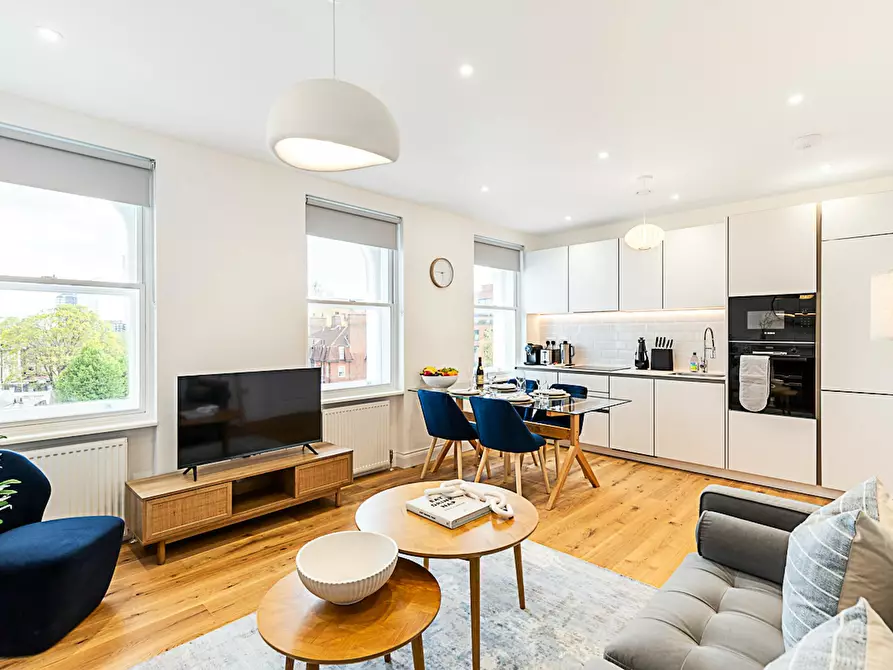 Immagine 1 di Appartamento in affitto  in Fulham Road a Kensington