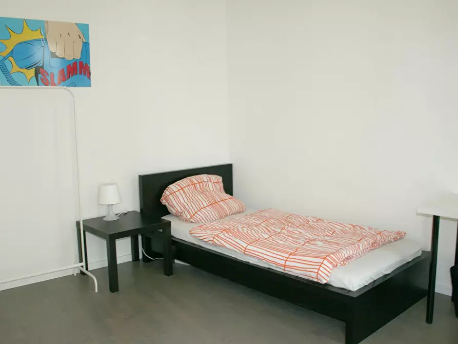 Immagine 1 di Camera in affitto  in Bernhard-Weiß-Straße a Berlin