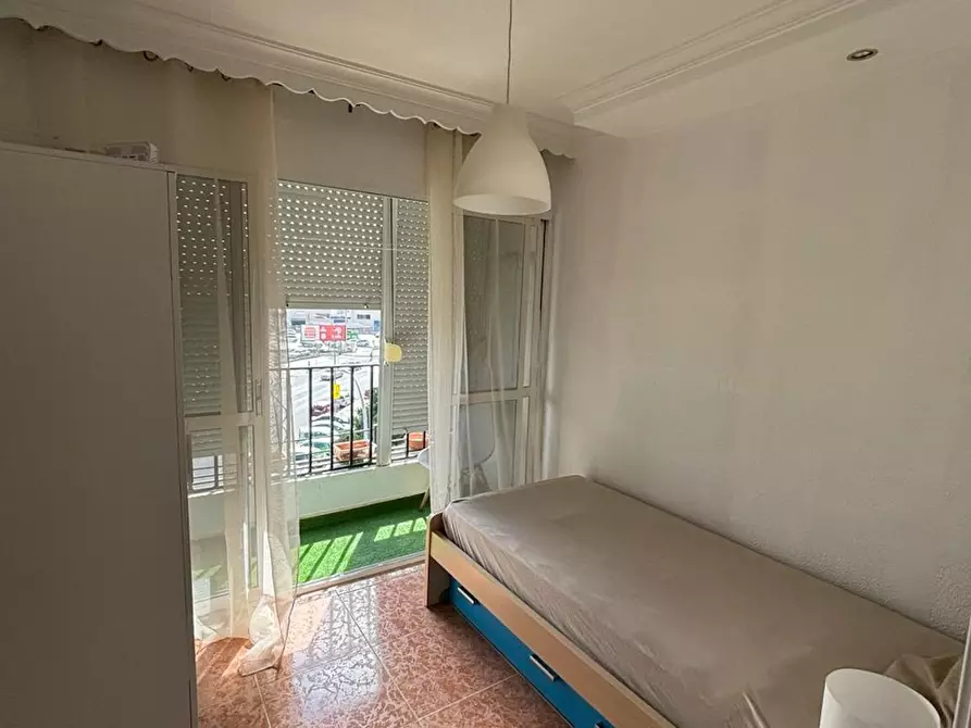 Immagine 2 di Camera in affitto  in Calle Hebrón a Sevilla