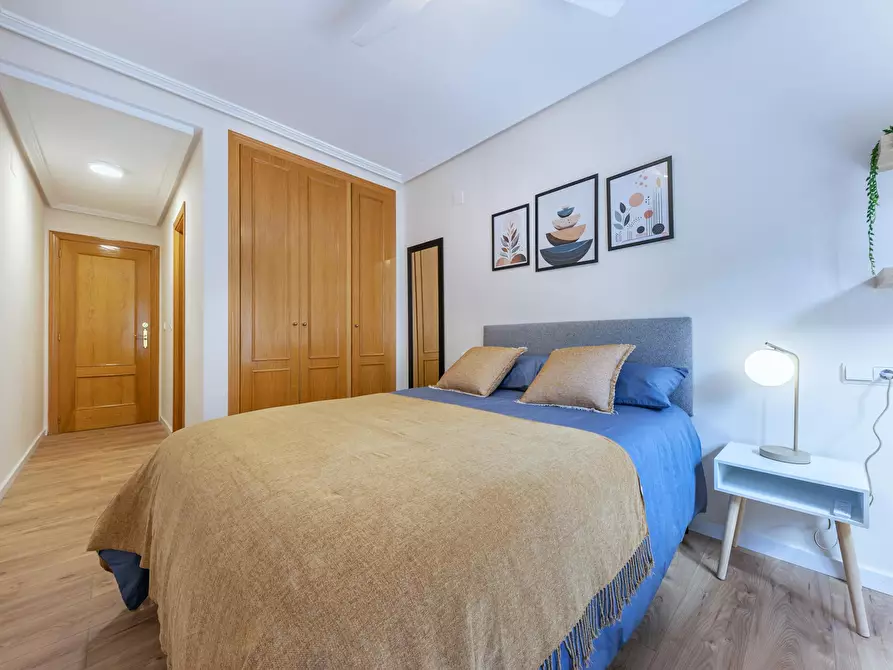 Immagine 1 di Camera in affitto  in Avinguda de Jijona a Alicante/Alacant