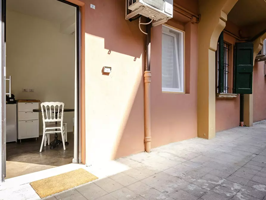 Immagine 3 di Appartamento in affitto  in Via del Borgo di San Pietro a Bologna