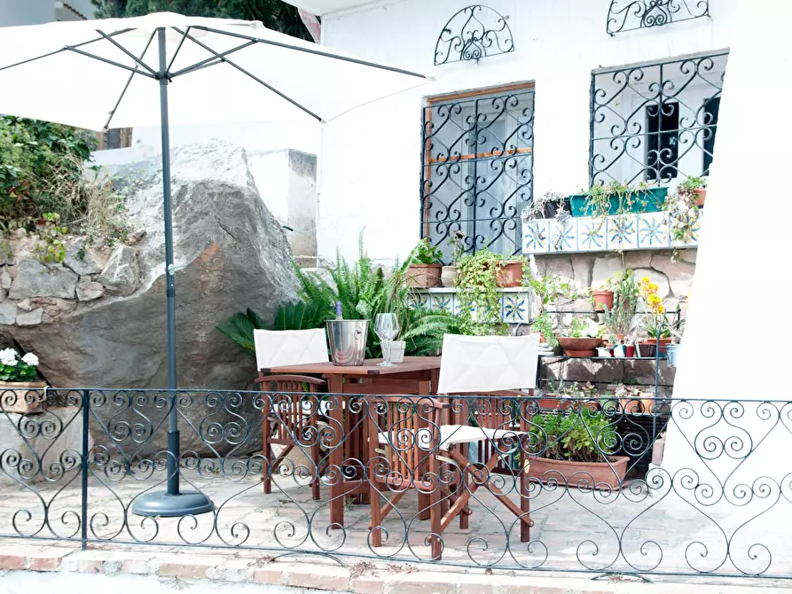 Immagine 2 di Casa indipendente in affitto  in Via Lopez de Vega a Palermo