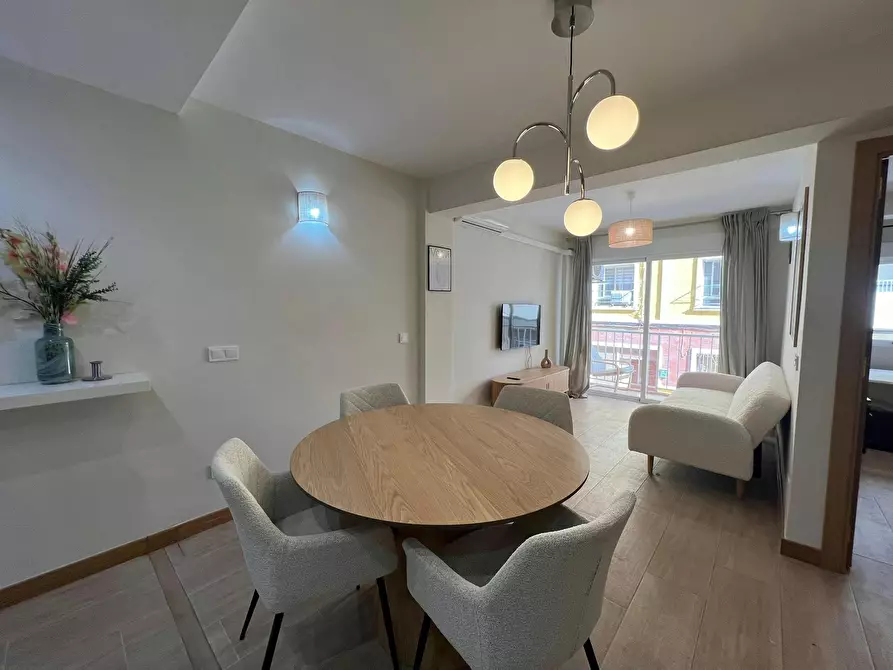 Immagine 3 di Appartamento in affitto  in Carrer Guillem Escrivà a Valencia