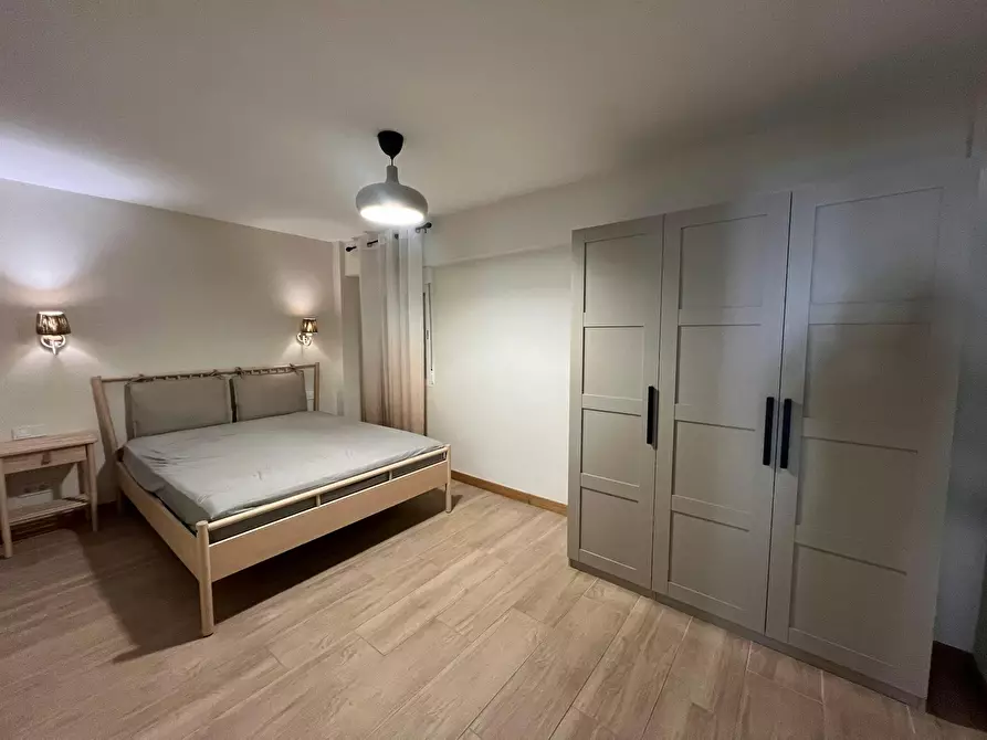 Immagine 10 di Appartamento in affitto  in Carrer Guillem Escrivà a Valencia