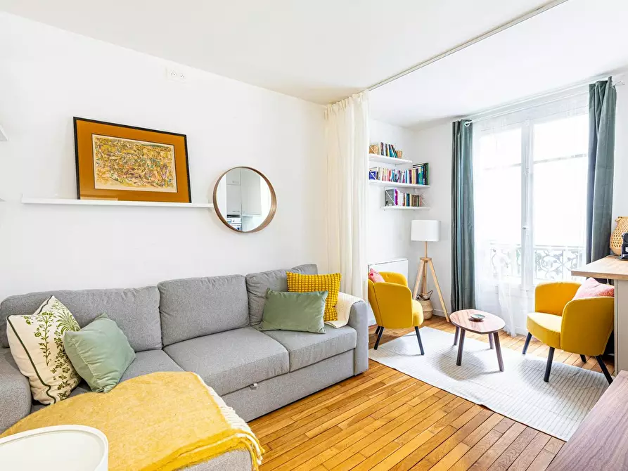 Immagine 2 di Appartamento in affitto  in Rue Dulong a Paris 17