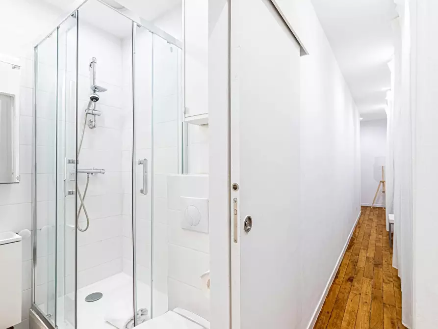 Immagine 6 di Appartamento in affitto  in Rue Dulong a Paris 17