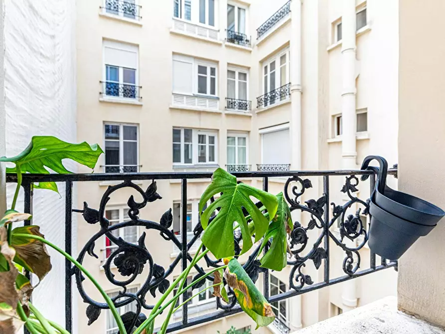 Immagine 7 di Appartamento in affitto  in Rue Dulong a Paris 17