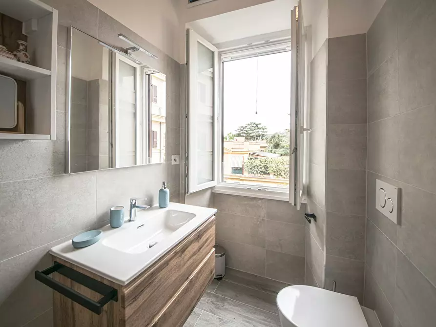 Immagine 8 di Appartamento in affitto  in Via Donatello a Roma