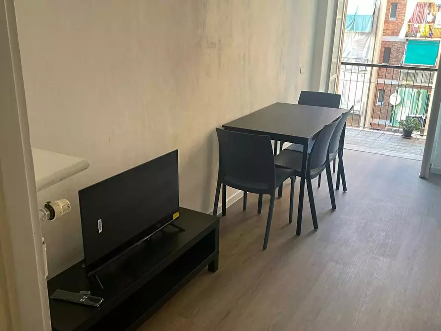 Immagine 4 di Appartamento in affitto  in Via Lodi a Torino