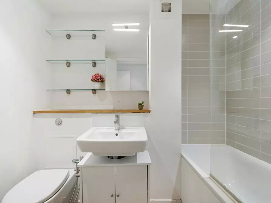 Immagine 7 di Appartamento in affitto  in George Beard Road a Lewisham
