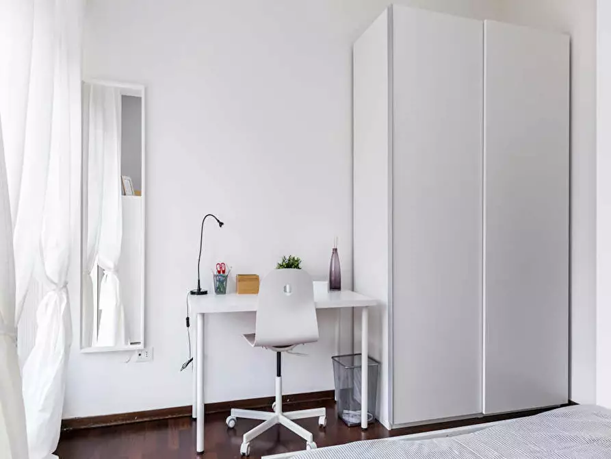 Immagine 5 di Camera in affitto  in Via Giuseppe Frua a Milano