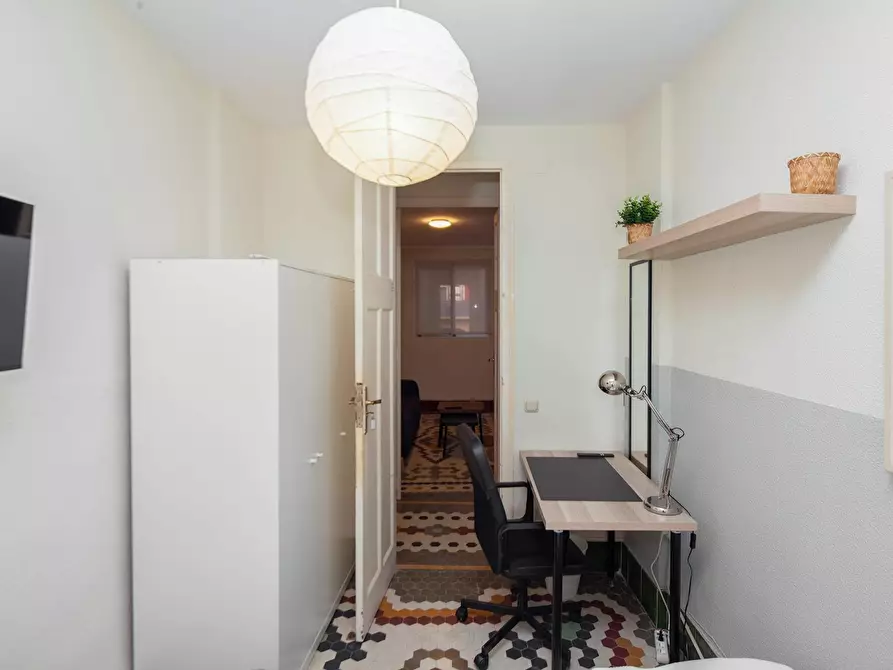 Immagine 3 di Camera in affitto  in Barri Sant Cristòfol a Valencia