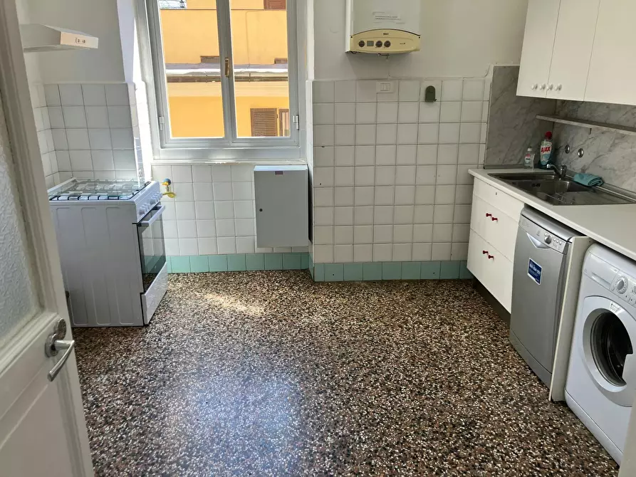 Immagine 3 di Camera in affitto  in Salita Piano di Rocca a Genova