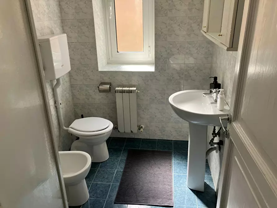 Immagine 4 di Camera in affitto  in Salita Piano di Rocca a Genova