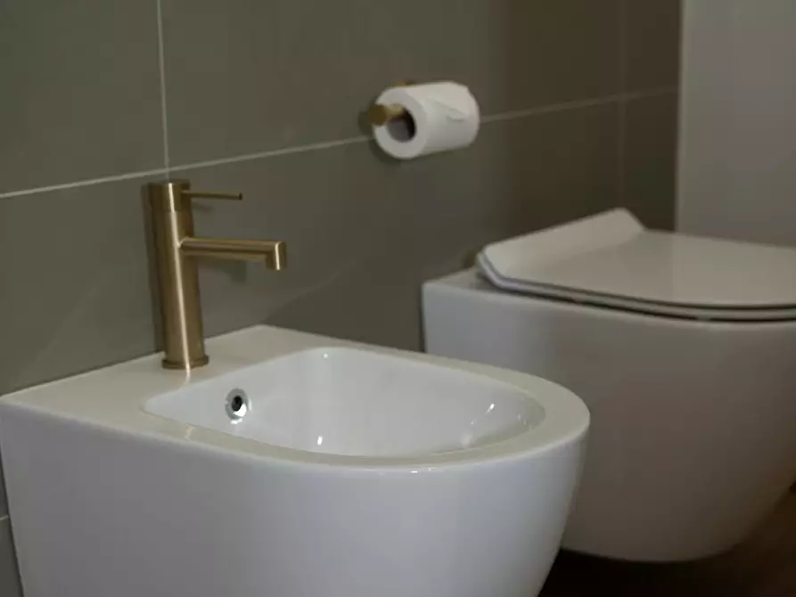 Immagine 6 di Appartamento in affitto  in Corso Vittorio Emanuele II a Pescara