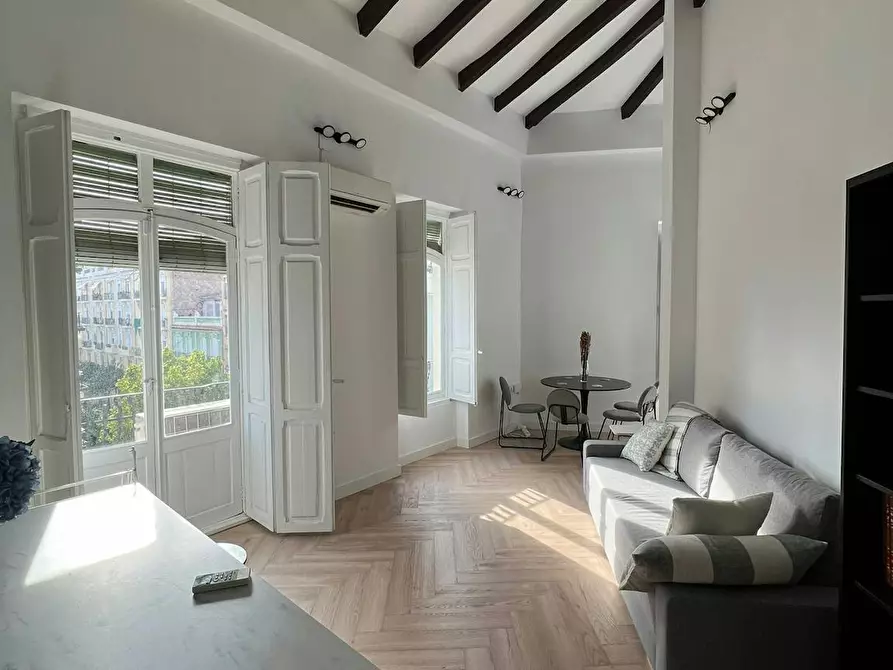 Immagine 1 di Appartamento in affitto  in Carrer de Cadis a Valencia