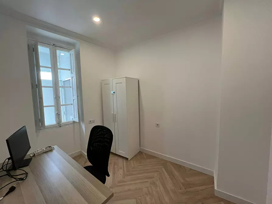 Immagine 8 di Appartamento in affitto  in Carrer de Cadis a Valencia