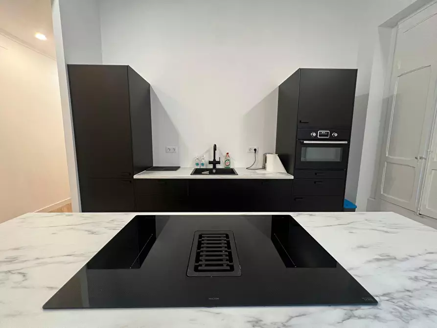 Immagine 5 di Appartamento in affitto  in Carrer de Cadis a Valencia