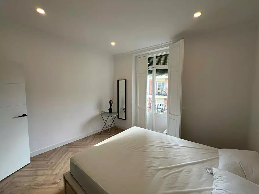 Immagine 7 di Appartamento in affitto  in Carrer de Cadis a Valencia