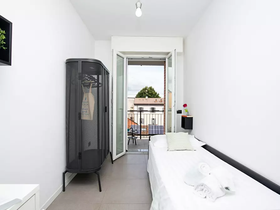 Immagine 2 di Camera in affitto  in Via Luigi Mercantini a Milano