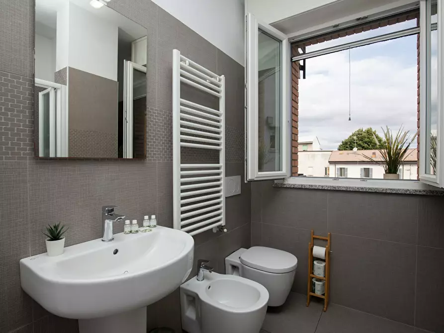 Immagine 7 di Camera in affitto  in Via Luigi Mercantini a Milano