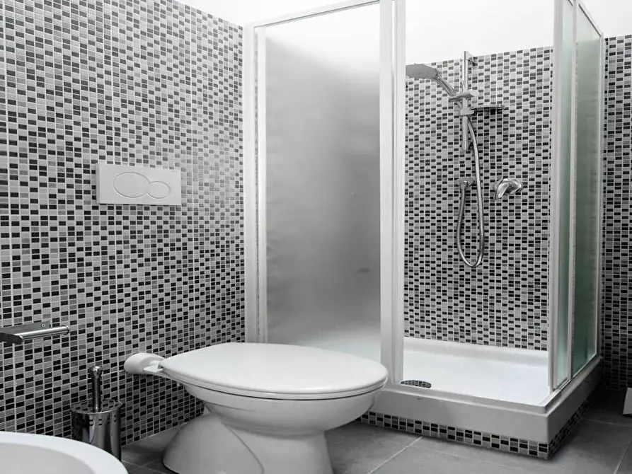 Immagine 9 di Camera in affitto  in Via Oreste Regnoli a Bologna