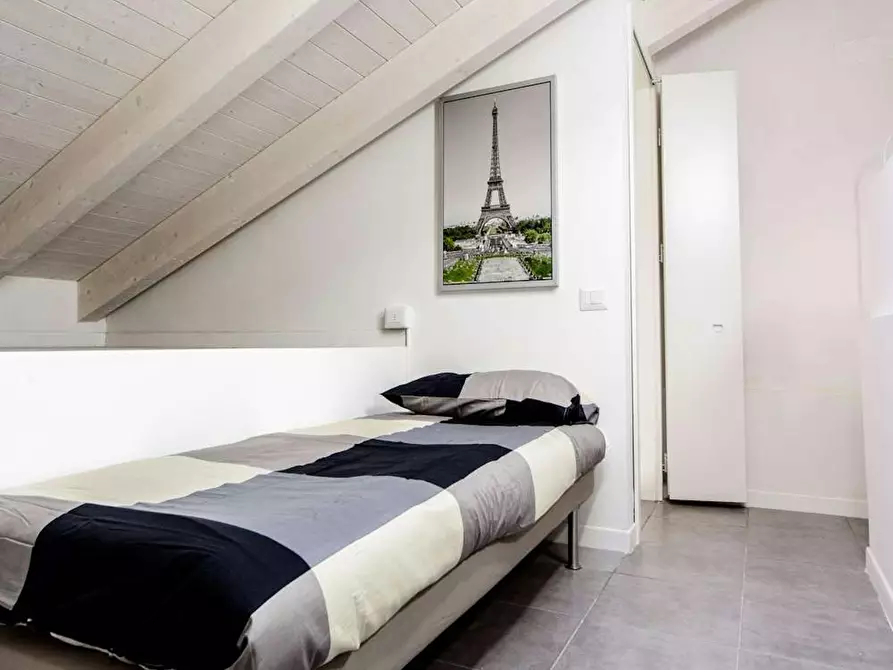 Immagine 1 di Camera in affitto  in Via Oreste Regnoli a Bologna