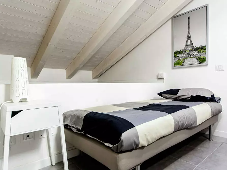 Immagine 2 di Camera in affitto  in Via Oreste Regnoli a Bologna